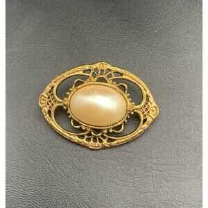 Vintage 1928 Brand Gold Tone Faux Pearl Oval Brooch Pin (Read)